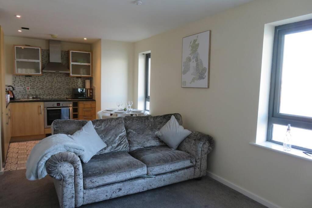 Home From Home With Fantastic Views 2 Runcorn Exterior photo